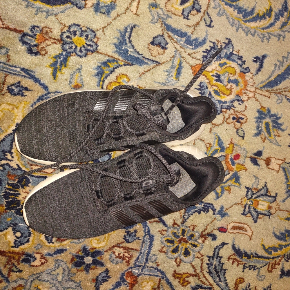 adidas grey cloudfoot sneakers with black stripe size 7.5